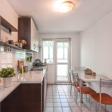 Spacious And Cozy 3 Bedroom Apartment In Downtown Sofia Luaran gambar